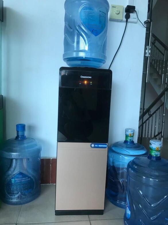 饮水机质量很好，没有异味，水质清甜，品牌