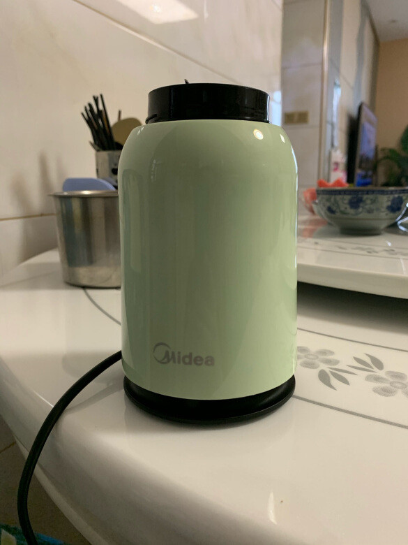 美的这个榨汁机真的非常好用,简单,方便,