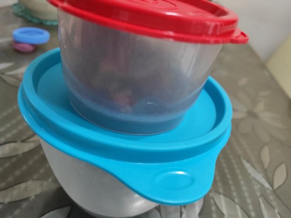 是正品应该没错，盒子都没有任何的异味，而
