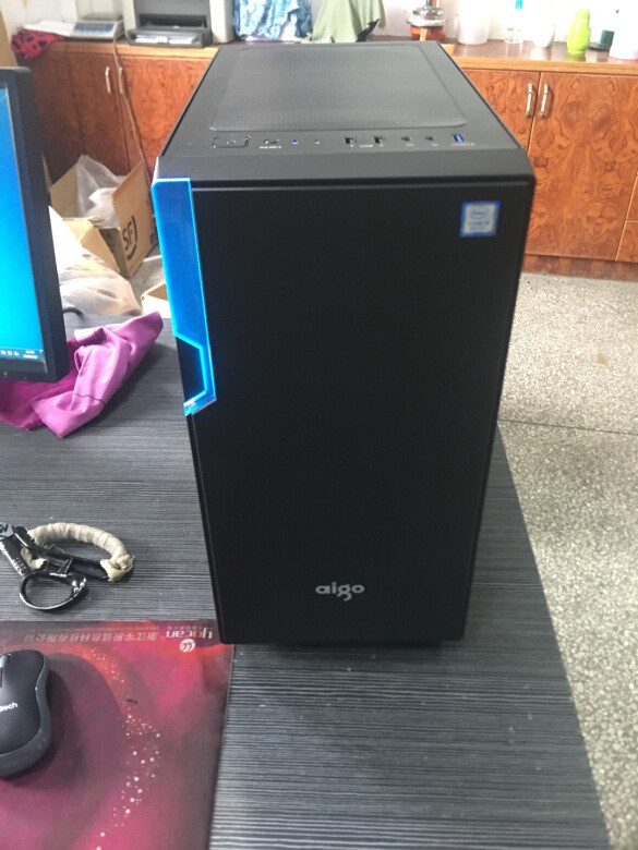 商务机箱办公室里用挺好的！