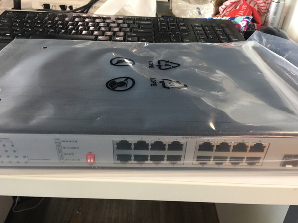 配合MSG360-10使用，提供poe供
