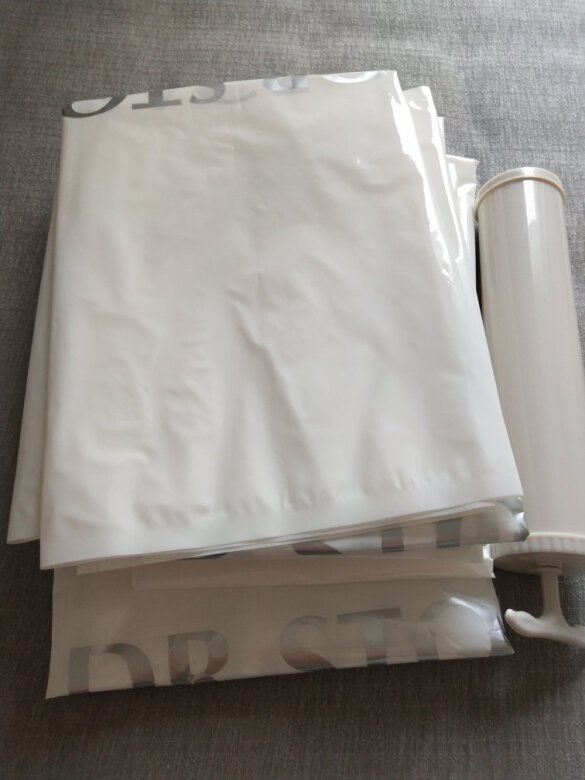 密封效果：密封效果很好，抽得紧紧的。容量