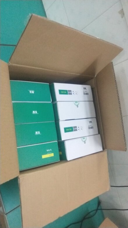 外形轻巧。做工也很精细。音色音效音量各方