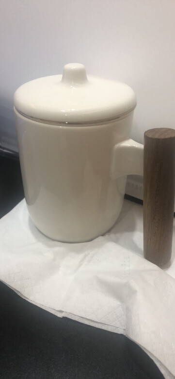 挑了很久，很喜欢这种类型的杯子。可以过滤