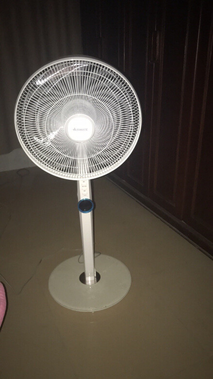 外观设计:美观档位风速:13档前很柔和,