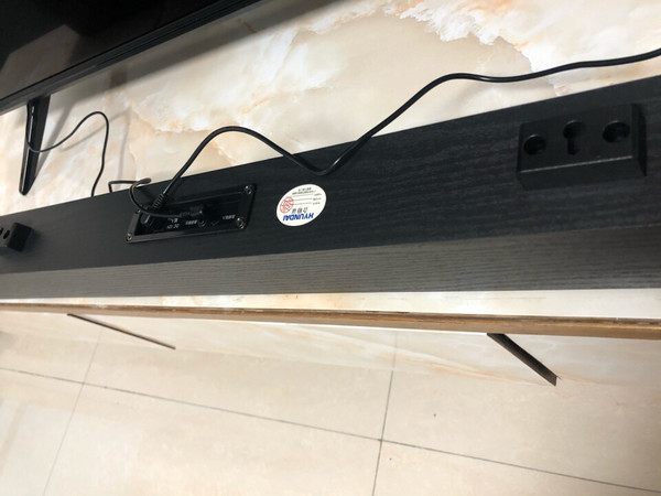 感觉比电视机自带的要好一点点，但是感觉跟