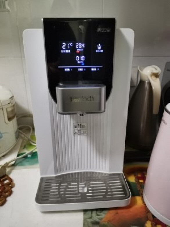 之前在电视购物上买过碧云泉的一体直饮机，