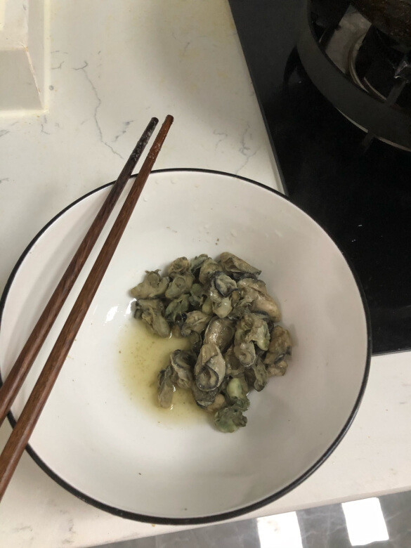 
一包实际应该在三四两左右，大概30几个