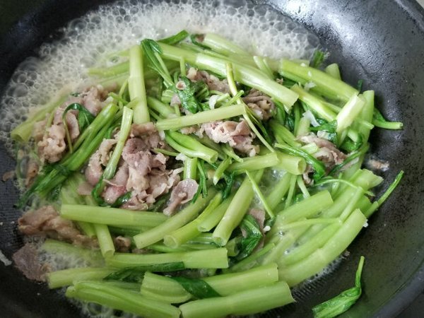 这个羊肉片，除了烫火锅用，拿来用于炒空心