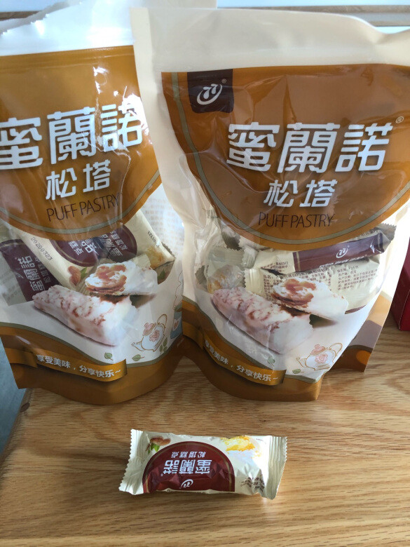 很酥脆。每次吃2个左右就差不多了，吃多了