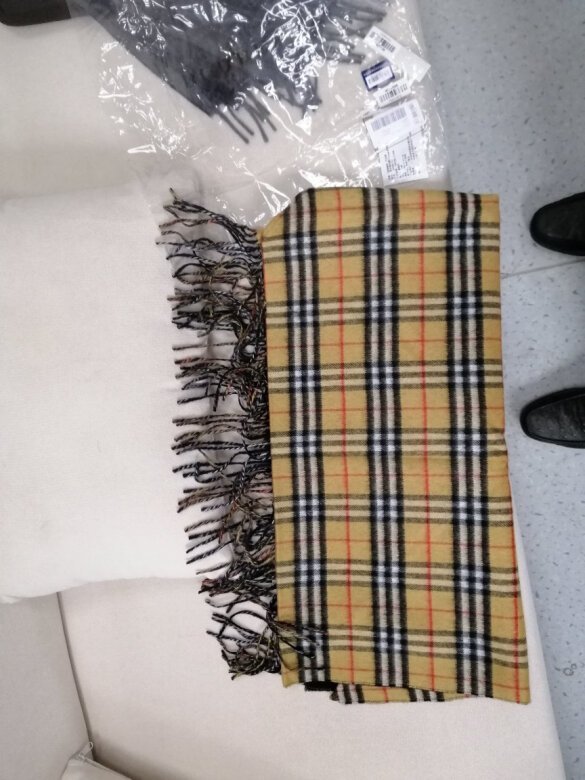 正品，和专卖店一样，外观颜值高大上，总之