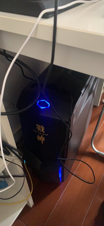 外观不错,重量也还可以,声音不响。