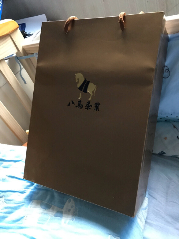 包装不错,看上去适合送人