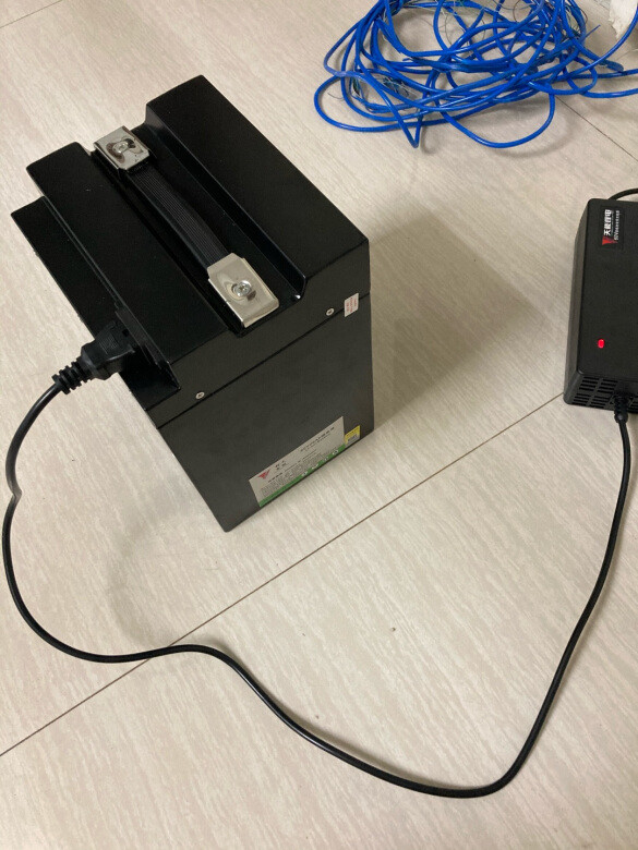 很不错的电池，放在我全蓬三轮电轿上，高速