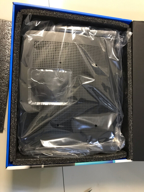 
里面好多电源线，都不知道用哪根，一看就