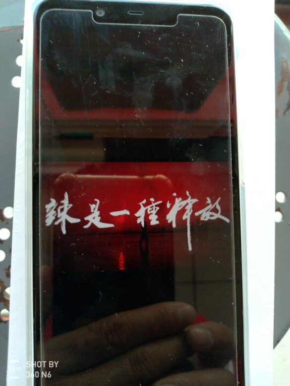 小辣椒手机性价比很高。这个价钱能买到这种