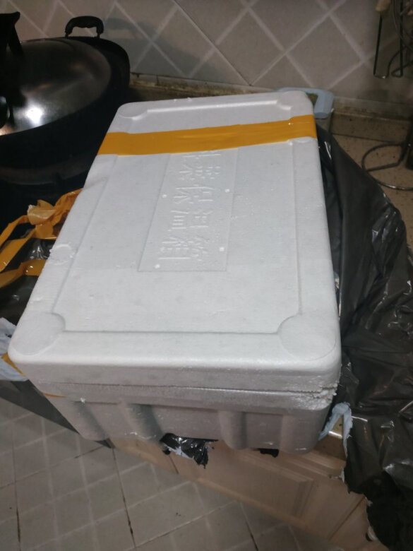 很不错的小龙虾。打特价买了五包,包装很严