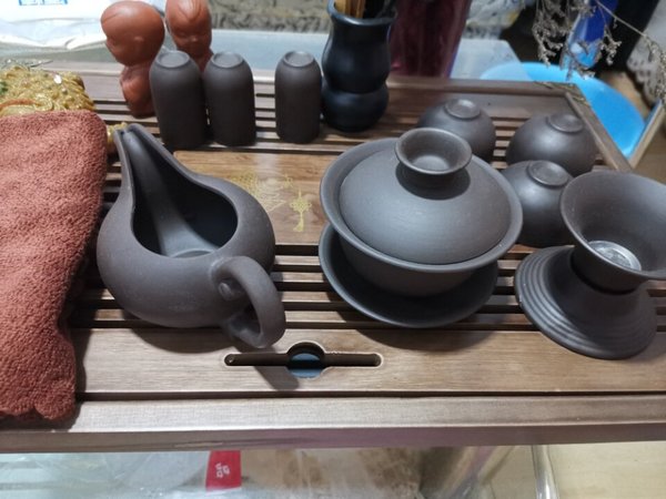 茶具非常齐全，也非常高大上，用起来感觉很