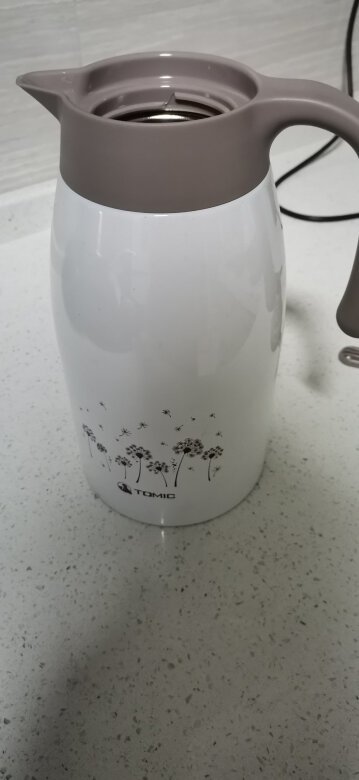 容量大小：很大，有1.5L便携程度：外形