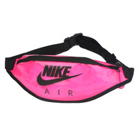 NIKE耐克斜挎包男2020新款粉色腰包运动包胸包小包单肩包女CW9259