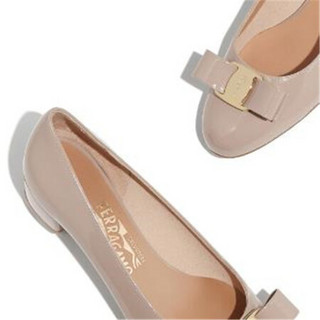 Ferragamo菲拉格慕女鞋中跟鞋时尚杏色Vara蝴蝶结装饰01B221 714224 37.5