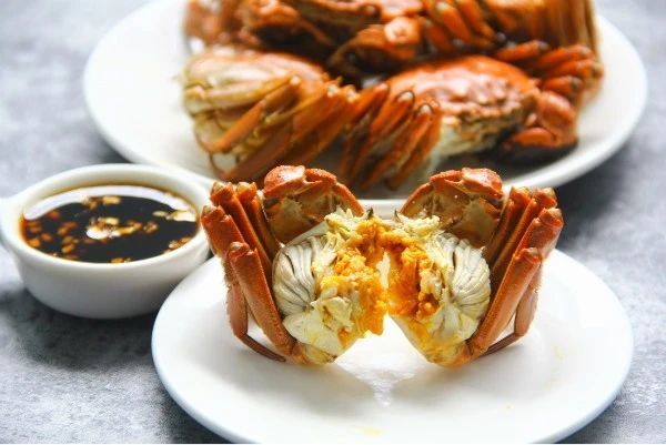 分分钟回本！梭子蟹、烤肉拼盘派送，海鲜刺身畅吃！上海苏宁环球万怡酒店自助晚餐