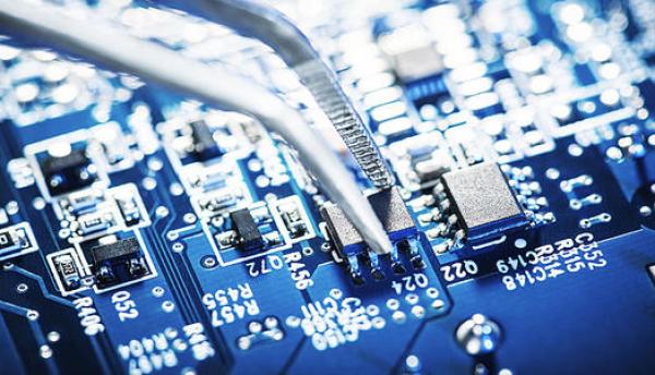 电导率在绝缘体至导体之间的物质半导体