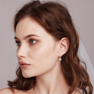 佐卡伊浪漫的心 白18K金钻石耳钉群镶心形钻石耳环女时尚耳坠耳钉结婚耳饰 共90分（60+30）F-G/SI 定制