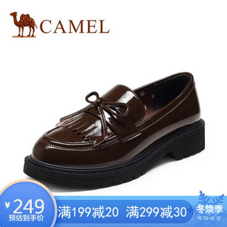 骆驼（CAMEL）女鞋 青春学院风漆皮流苏蝴蝶结套脚厚跟乐福鞋 A032266255 咖啡 36