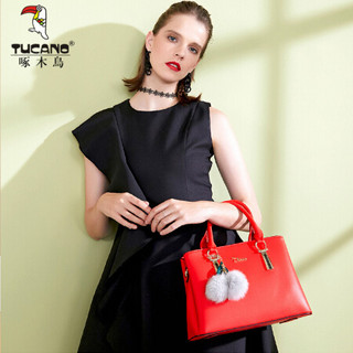 啄木鸟（TUCANO）女包包手提包简约时尚单肩包欧美斜挎大包包送毛球挂饰可取WBK0991A-89R0红色
