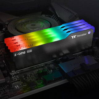 Thermaltake 曜越 钢影 TOUGHRAM Z-ONE DDR4 3200MHz RGB 台式机内存 灯条 黑色 16GB 8GB*2 R010D408GX2-3200C16A