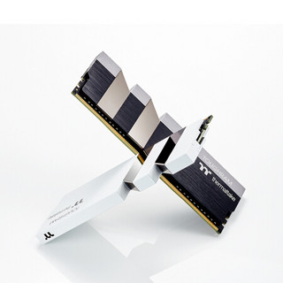 Thermaltake 曜越 钢影 TOUGHRAM DDR4 4400MHz 台式机内存 马甲条 白色 16GB 8GBx2 R020D408GX2-4400C19A