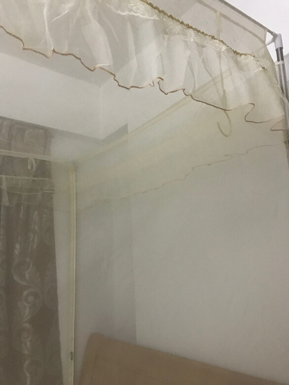 蚊帐已经用过一段时间了，款式和颜色都很漂
