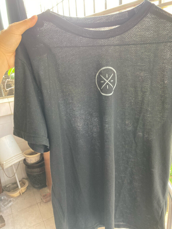 
两件衣服都轻飘飘的很舒服的说，然后我又