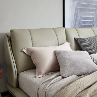 全友家居 现代简约真皮床 进口头层牛皮软床 实木内框架卧室家具