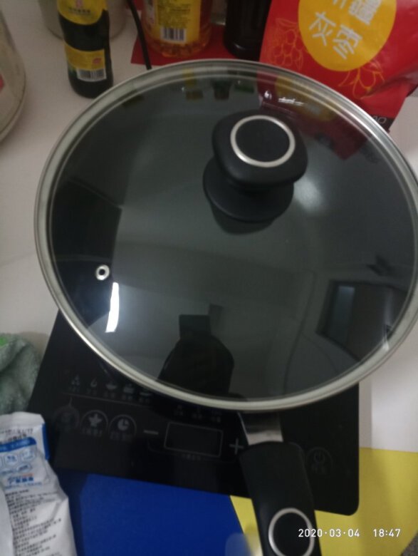 早上下单，下午6点就到，超神速，炒锅看起