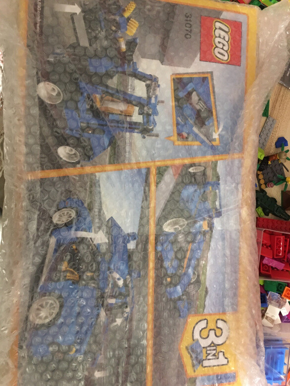 很不错的一款套装,保护特别好,八角尖尖,