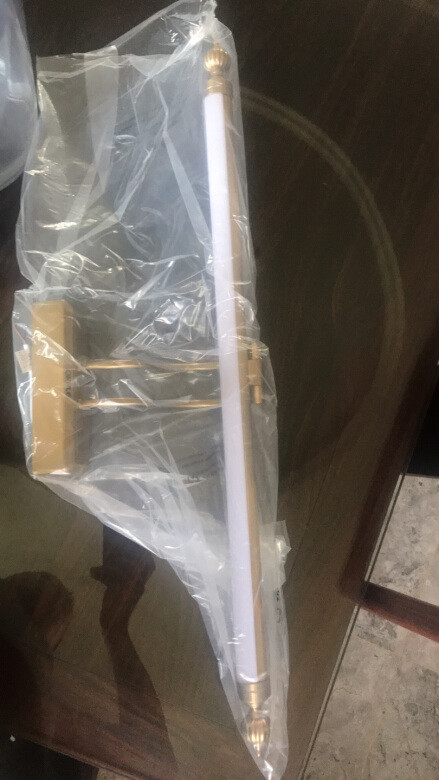 很轻，不知道是不是铜的，可能是镀铜
