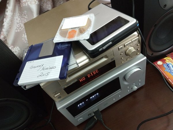 只支持MP3很遗憾，能读取MO盘内容真是