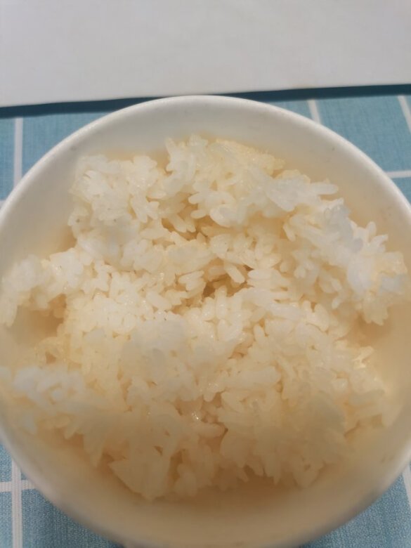 第一次吃盘锦的米，很好。煮好后饭粒晶莹剔