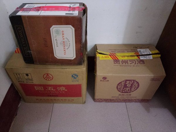 买了一箱，之前只买金质和金典，据说金品比