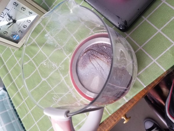 非常容易糊底、烧水还可以挺快的