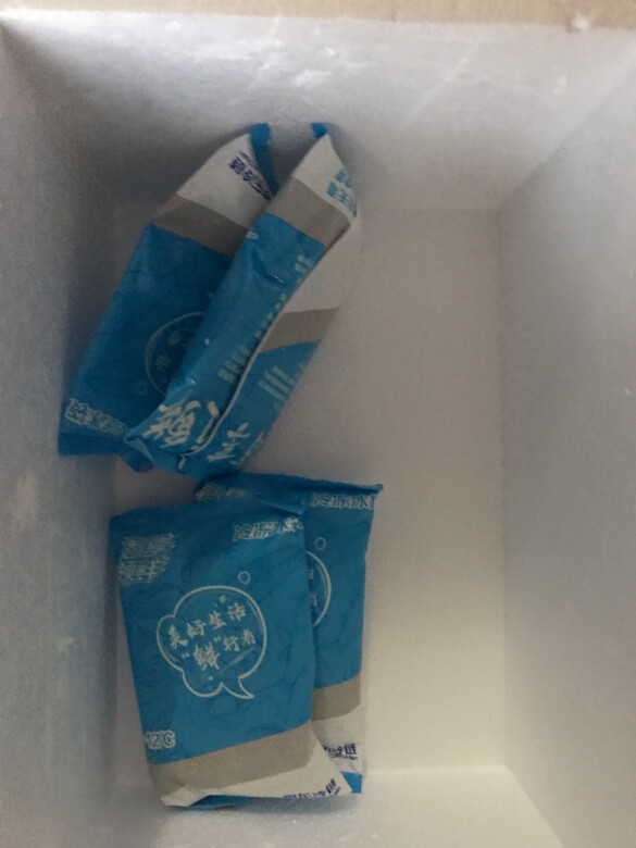 蓝雪的巴沙鱼是回购率很高的，包装用了二个