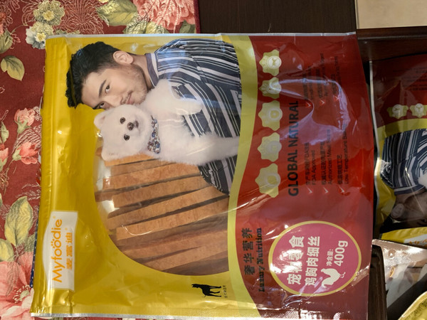 这个品牌的鸡肉棒。回购过很多回了。狗狗特