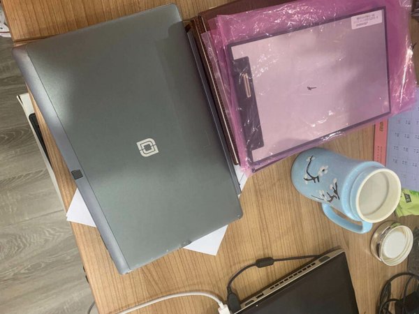 简约有质感，有键盘，很放便，使用很流畅，