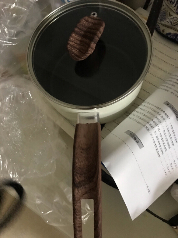 试过了这个小奶锅,热牛奶,小巧很方便清洗