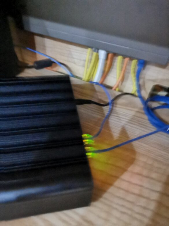 做为网络跳线非常合适，容易整理。