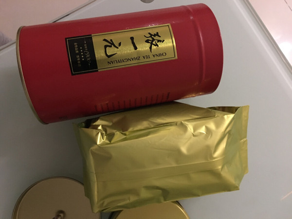 包装：包装设计风格独特，非常好看哦，叶底