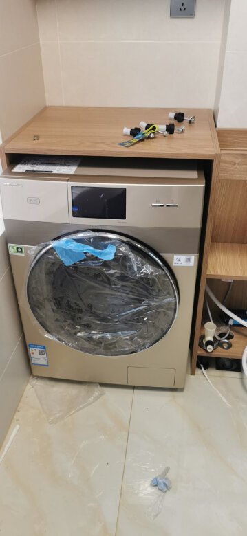 外形外观:外观金黄色,非常大气,上档次洗