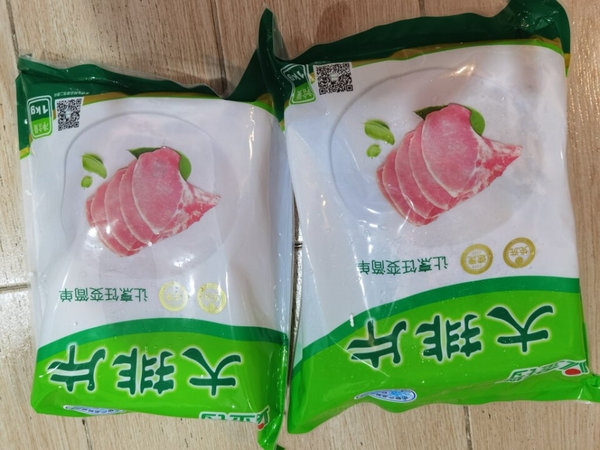 金锣家的各种肉制品，我家最近常买。像这款